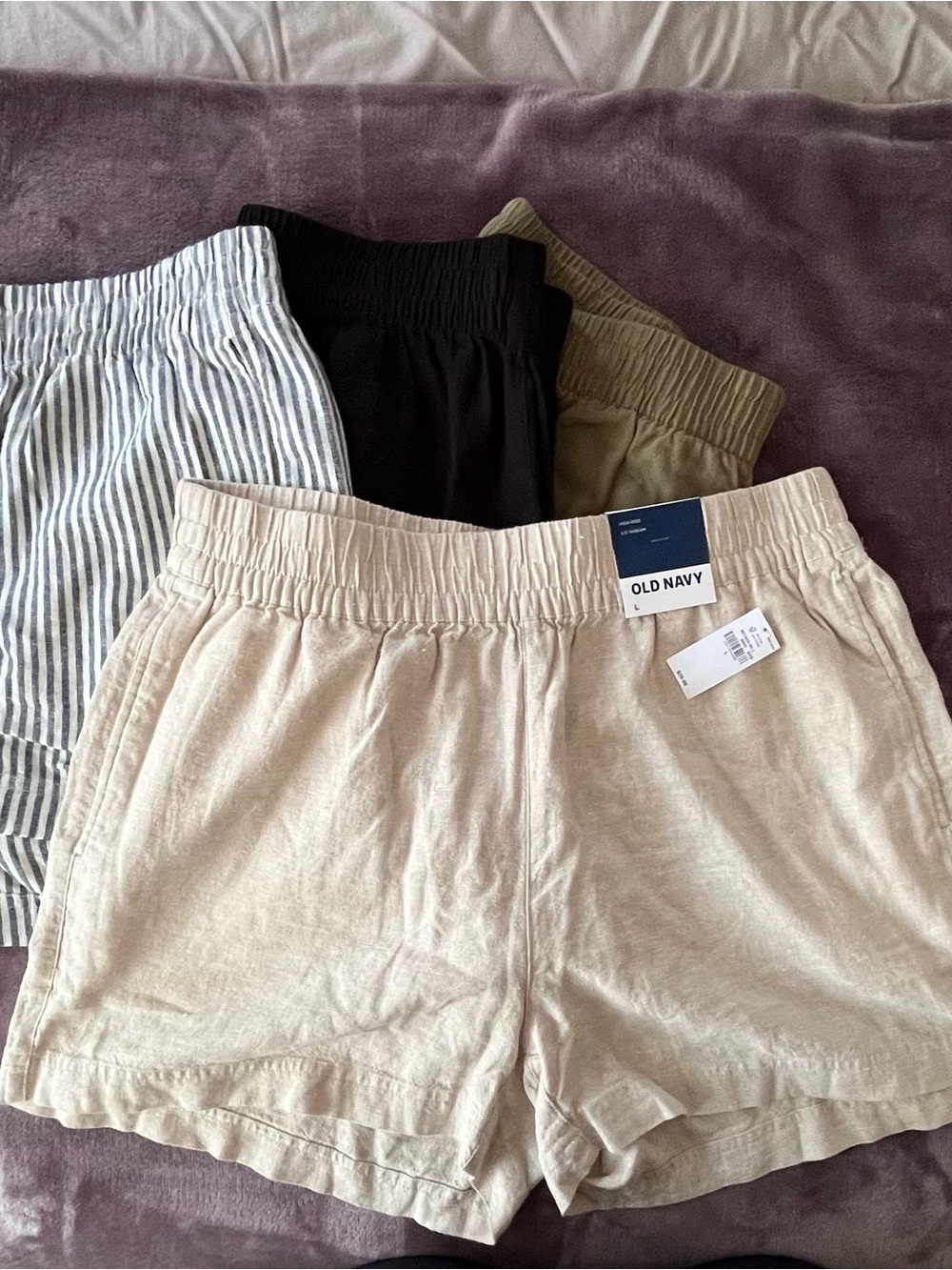 Old Navy Women's Cream Elastic-Waist Linen-Blend Shorts